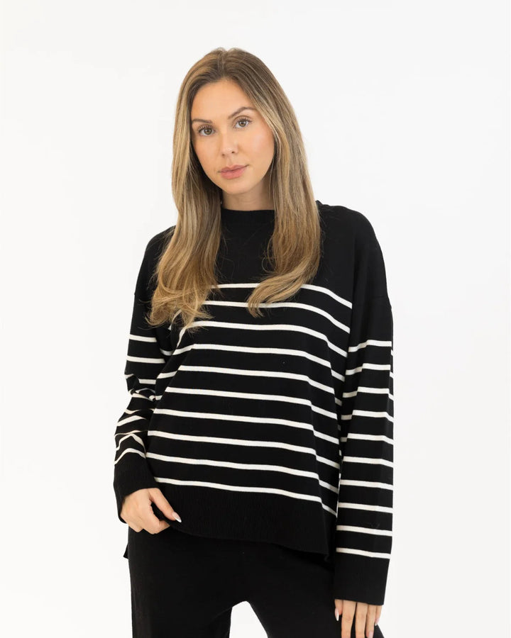 LYLA & LUXE - WOMEN'S BILLIE SWEATER 