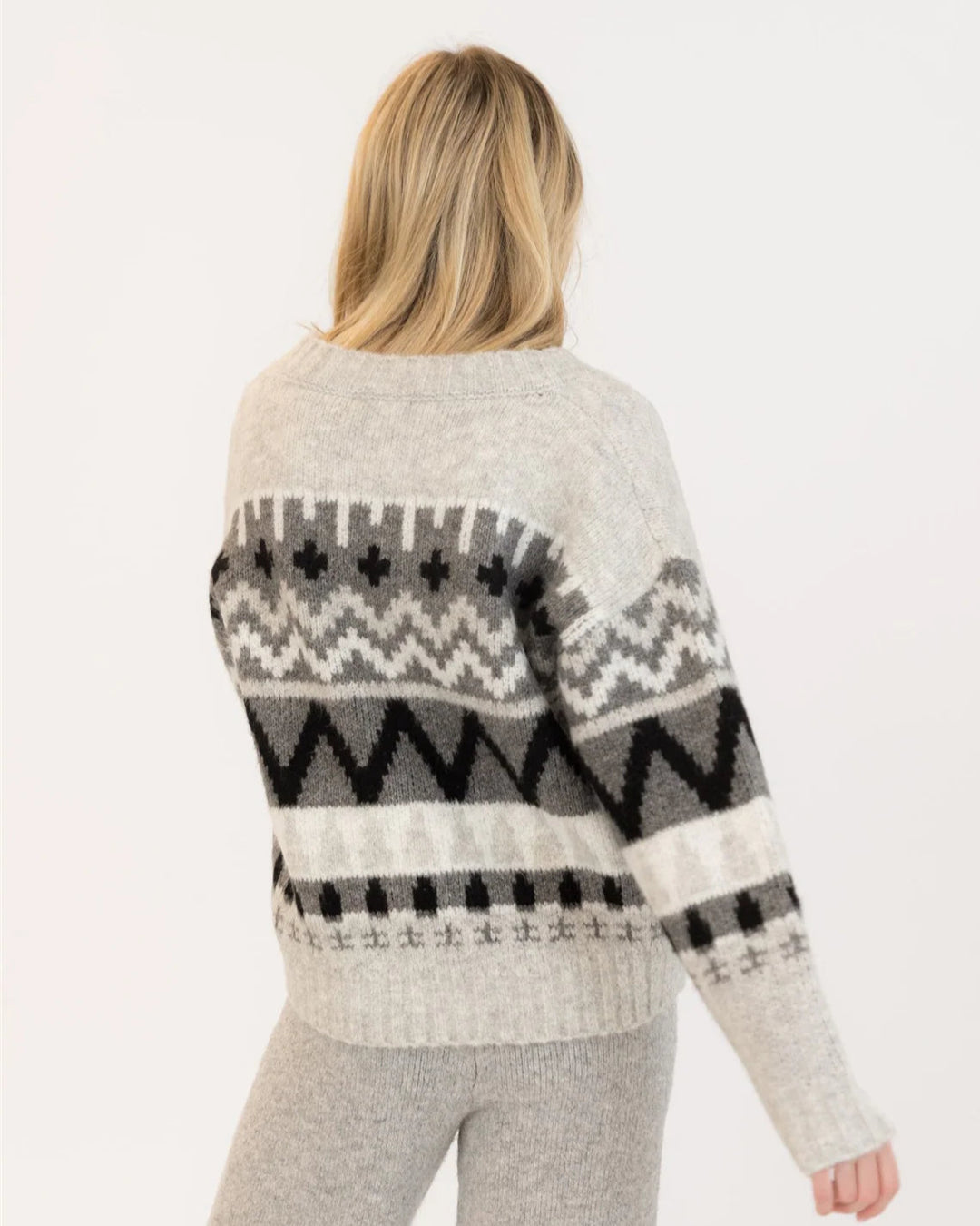 LYLA & LUXE - WOMEN'S LANDEN SWEATER 