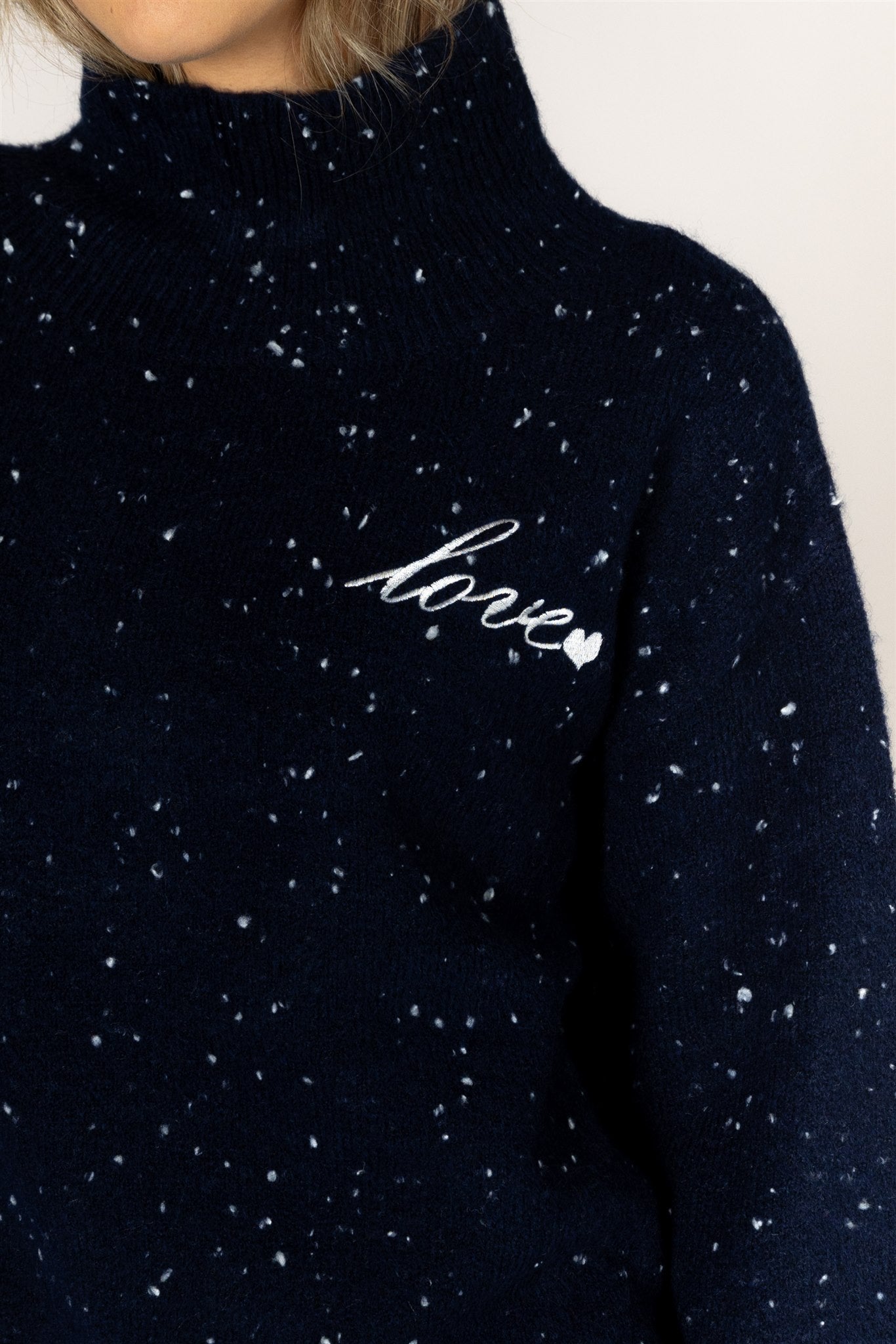 LYLA & LUXE - MACYFLECK HEART FLECK SWEATER