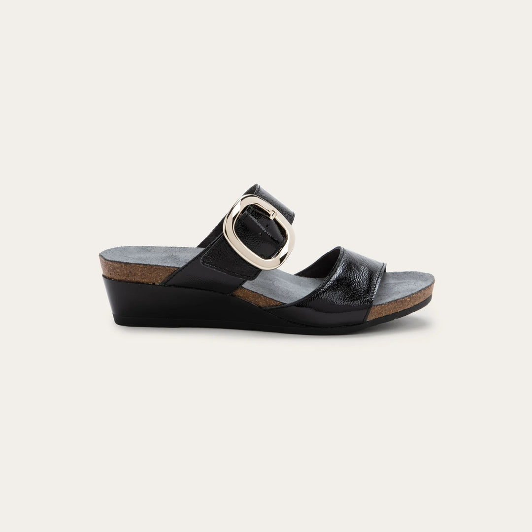 NAOT - WOMEN'S MAGIC SANDAL
