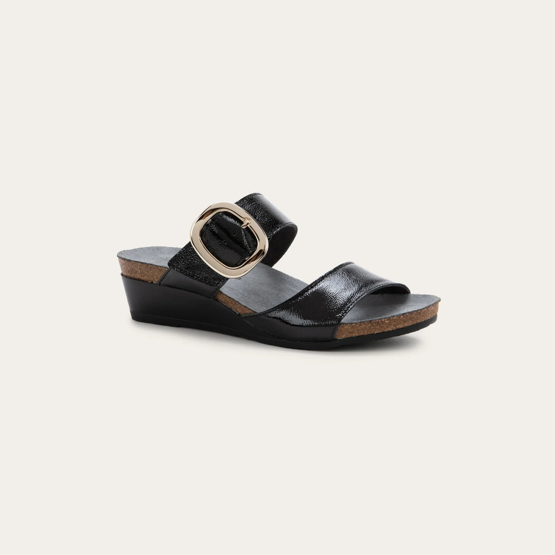 NAOT - WOMEN'S MAGIC SANDAL