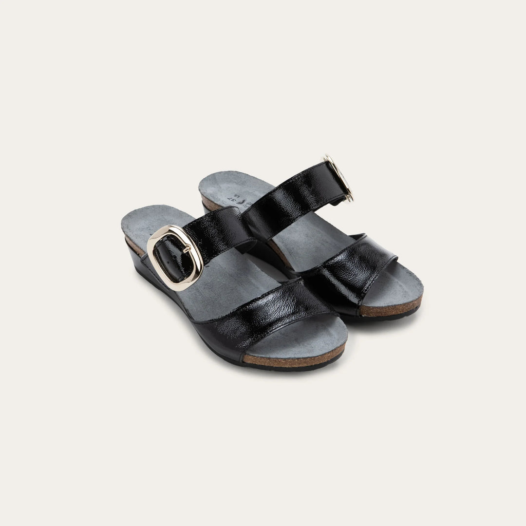 NAOT - WOMEN'S MAGIC SANDAL