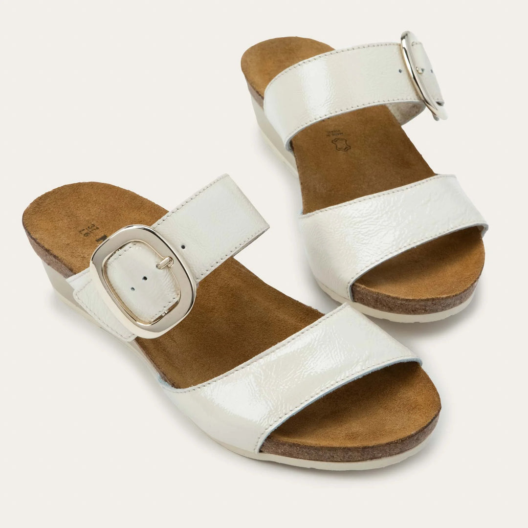 NAOT - WOMEN'S MAGIC SANDAL