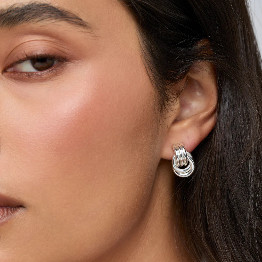 HEAVEN MAYHEM - MICRO KNOT EARRINGS