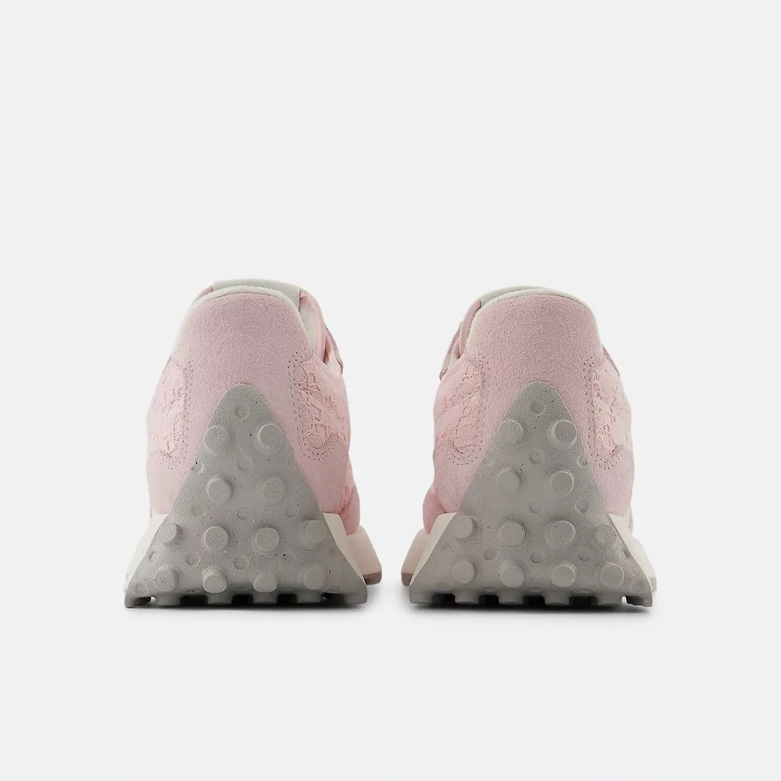 NEW BALANCE - WOMEN'S 327 SNEAKER