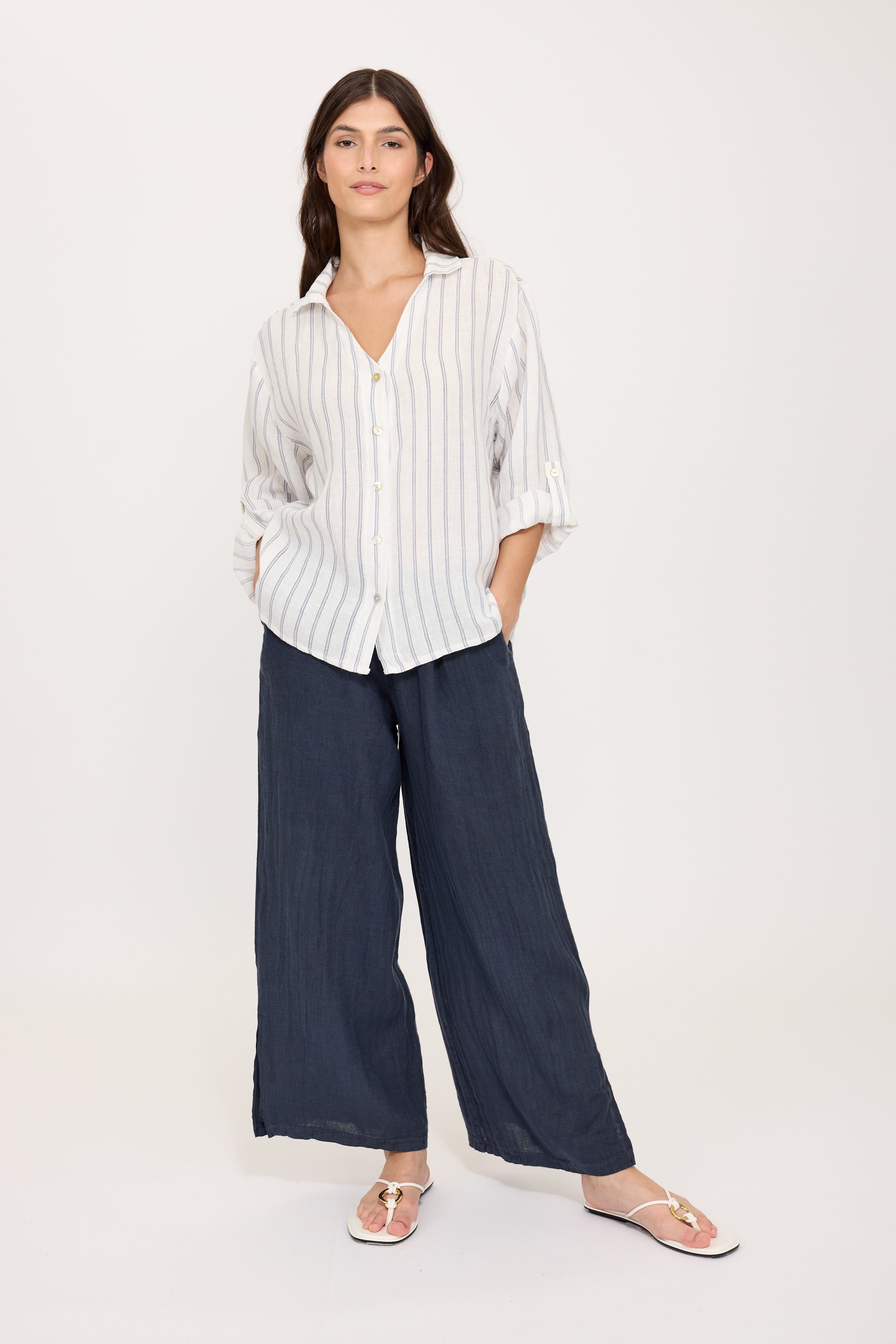 PISTACHE - V-NECK LINEN BLOUSE - FP