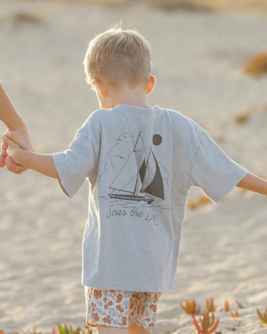 RYLE + CRU - RELAXED TEE SEAS THE DAY
