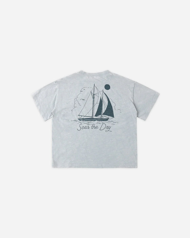 RYLE + CRU - RELAXED TEE SEAS THE DAY