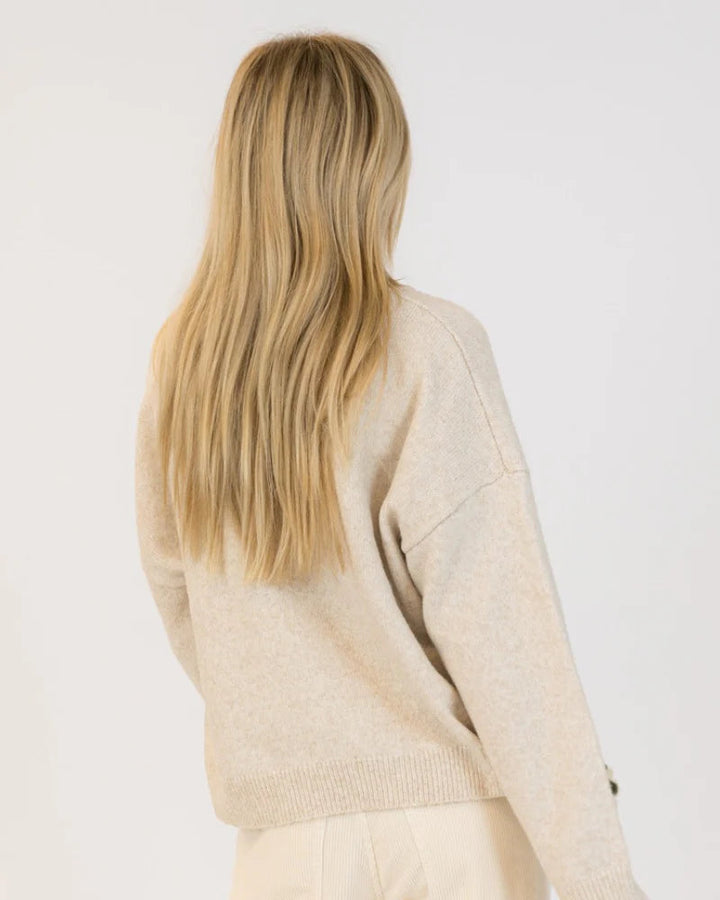 LYLA & LUXE - WOMEN'S HOLLY FLOWER SWEATER