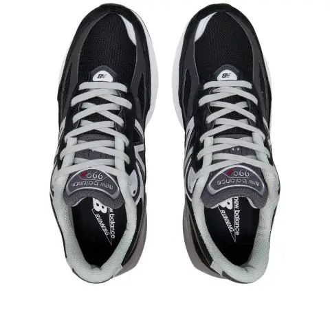 NEW BALANCE- LADIES W990BK6 SNEAKER  