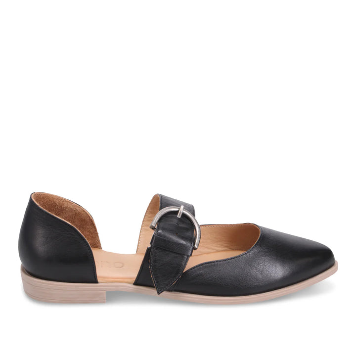 BUENO - BRITTNAY FLAT 26WE0500