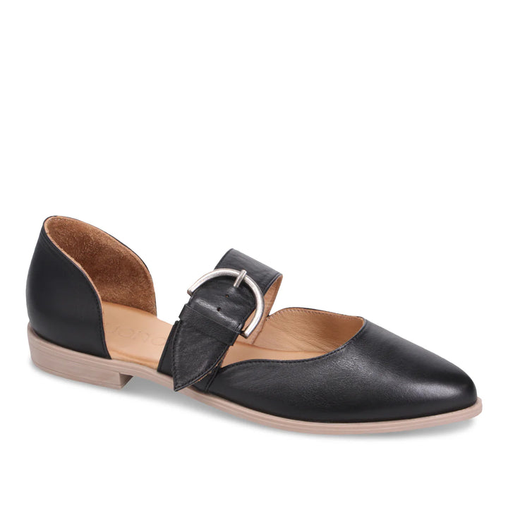 BUENO - BRITTNAY FLAT 26WE0500