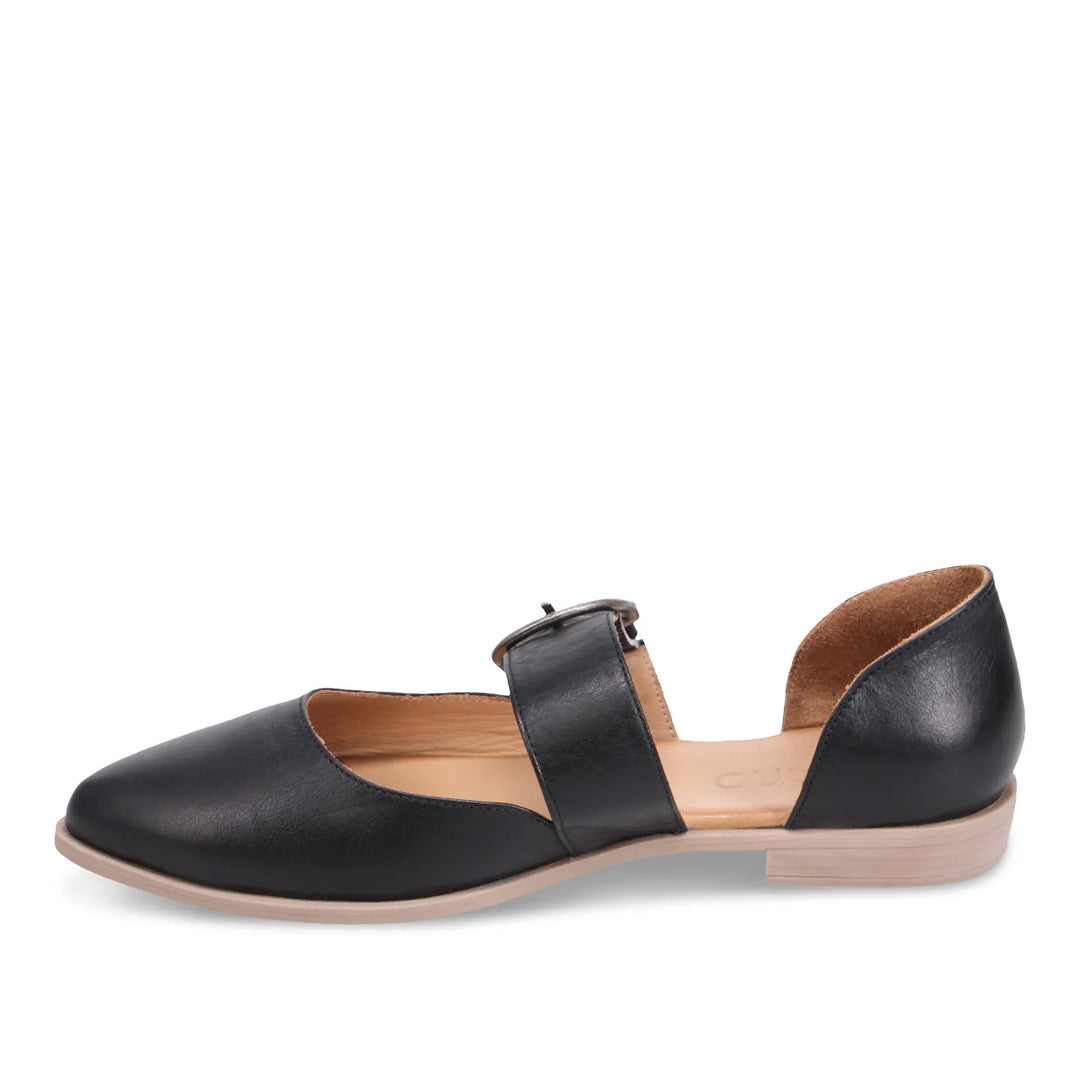 BUENO - BRITTNAY FLAT 26WE0500