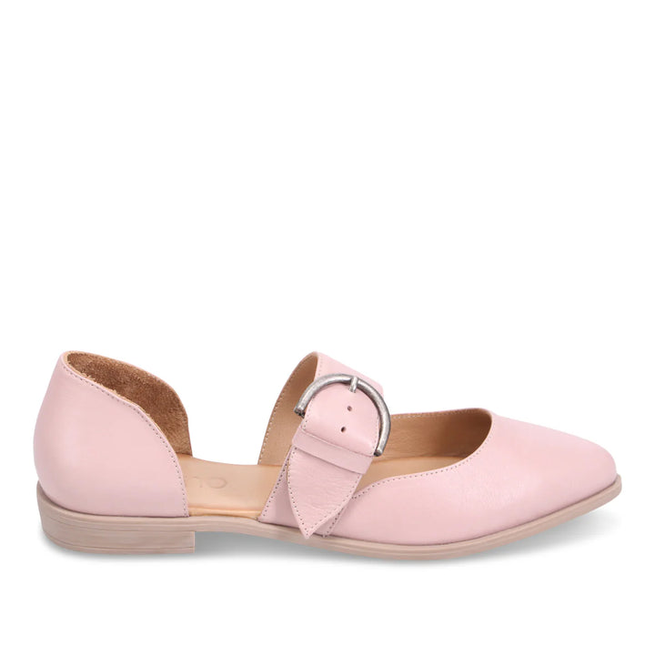 BUENO - BRITTNAY FLAT 26WE0500