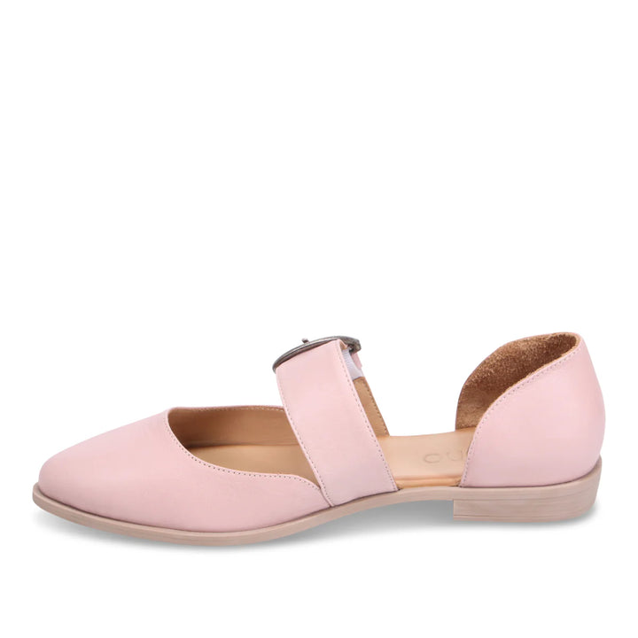 BUENO - BRITTNAY FLAT 26WE0500