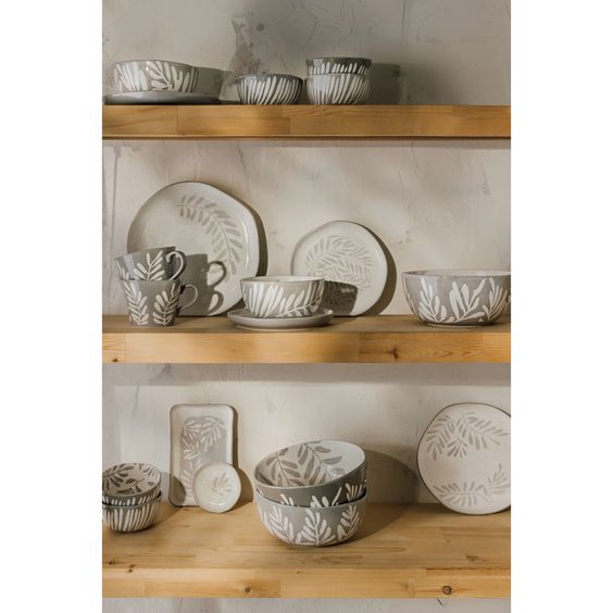 DANICA- 8.25" GROVE SIDE PLATE