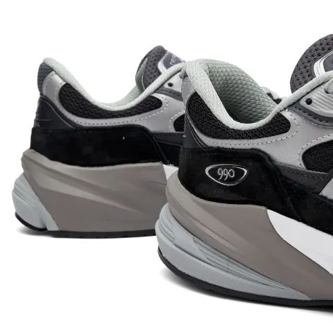 NEW BALANCE- LADIES W990BK6 SNEAKER  