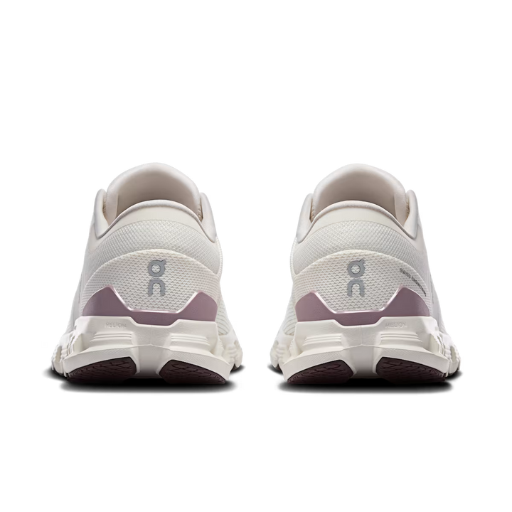 ON RUNNING - WOMEN'S CLOUD X 4 SHOE