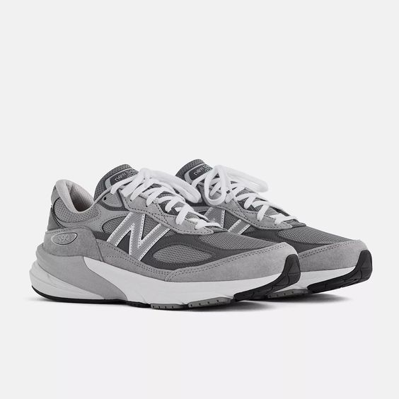NEW BALANCE- LADIES W990GL6 ATHLETIC SHOE 