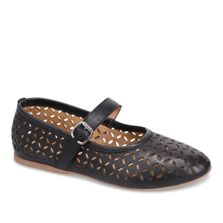 BUENO - KEHLANI FLAT 26WE1701