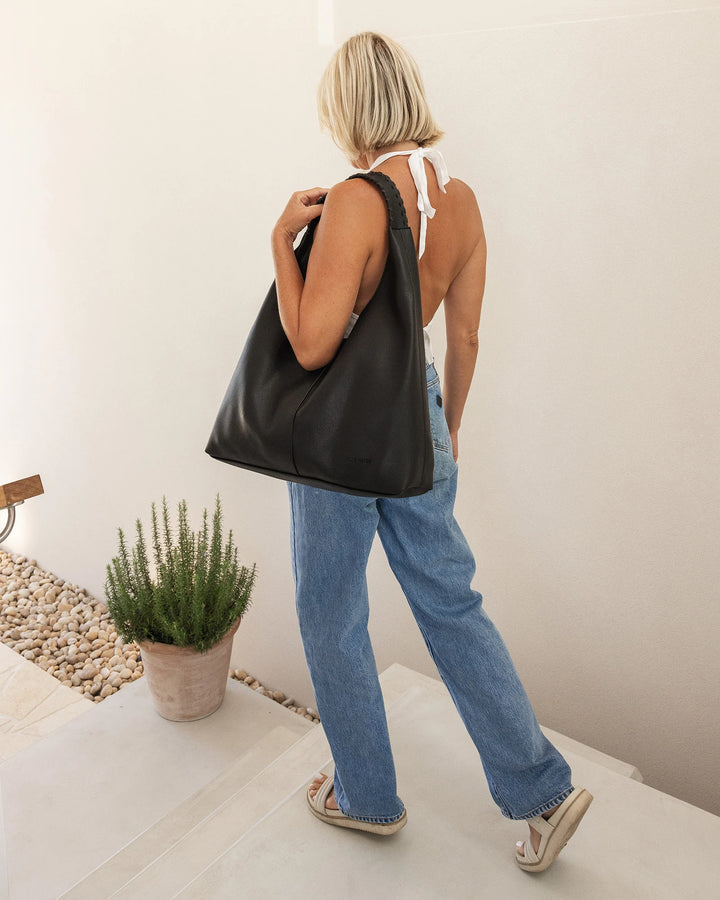 LOUENHIDE- AVERY SHOULDER BAG