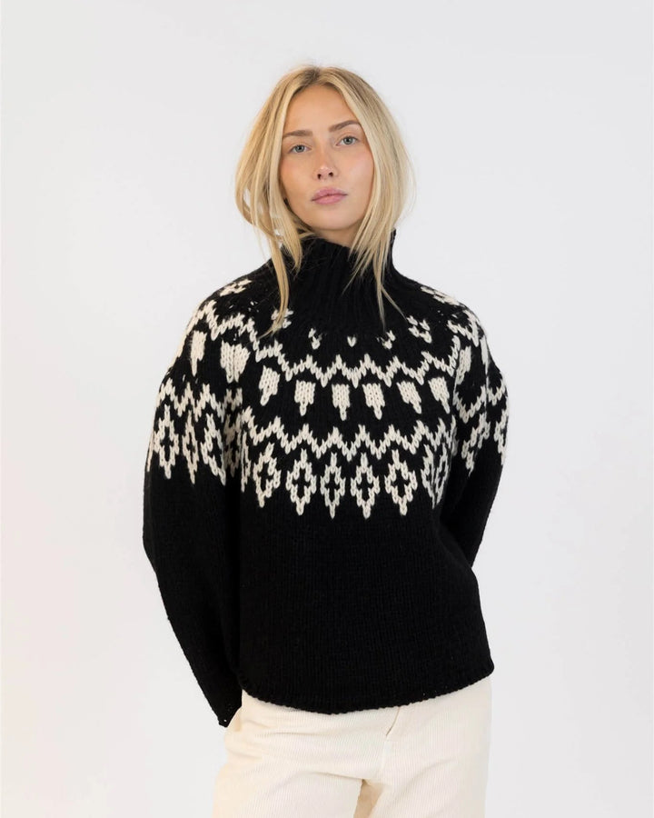 LYLA & LUXE - WOMEN'S AGGIE FAIR SWEATER 