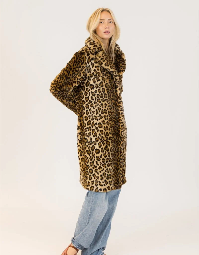 LYLA & LUXE- WOMEN'S LEO COAT
