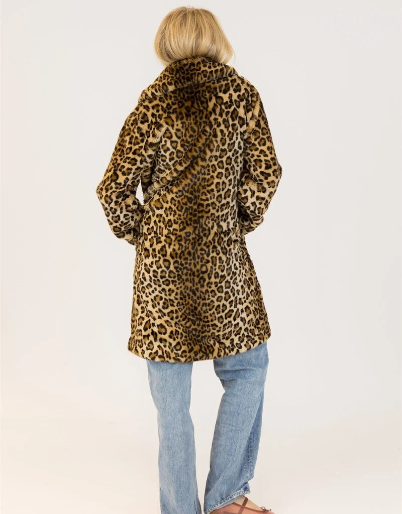 LYLA & LUXE- WOMEN'S LEO COAT