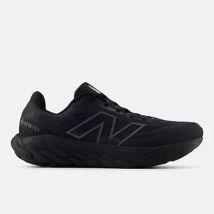 NEW BALANCE- MEN'S 880 GORE-TEX ATHLETIC SHOE
