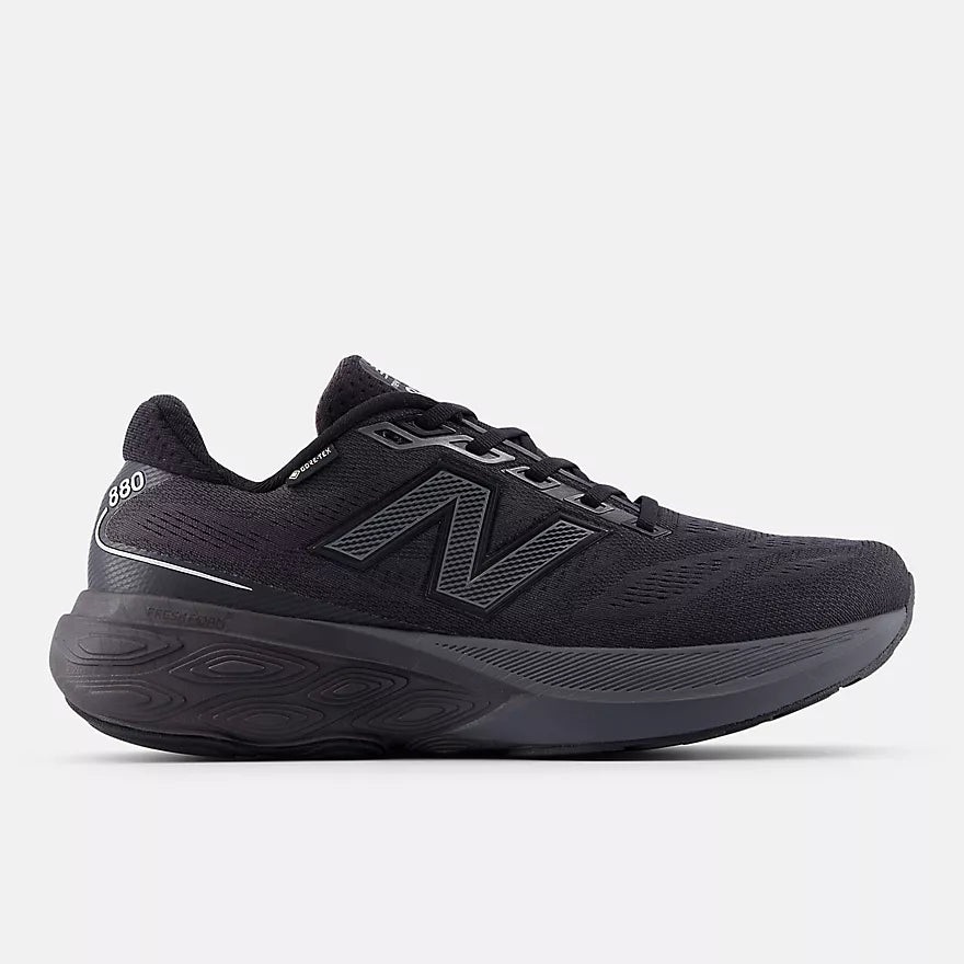 NEWBALANCE - MENS ATHLETIC SHOE 880V15