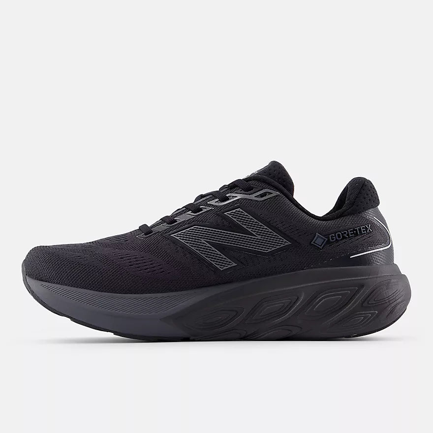 NEW BALANCE - MENS ATHLETIC SHOE 880V15