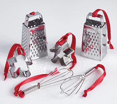 ROBIN REED- SUGAR & SPICE CHRISTMAS CRACKERS