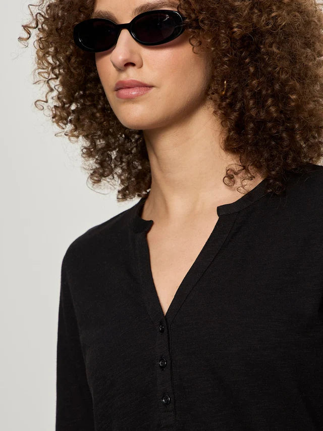 SANCTUARY - WOMEN'S ROLLED SLEEVE TEE