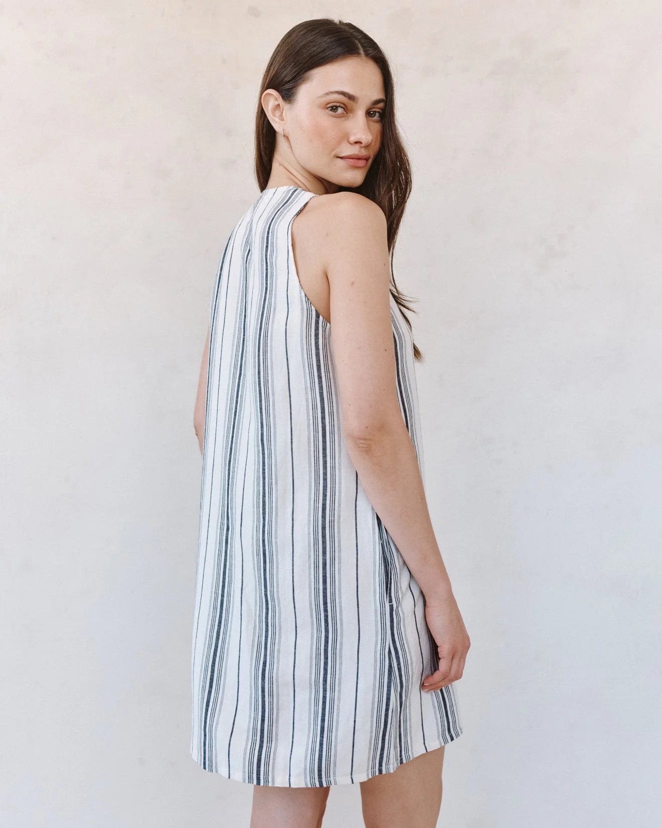 BELLA DAHL - SLEEVELESS LACE UP MINI DRESS