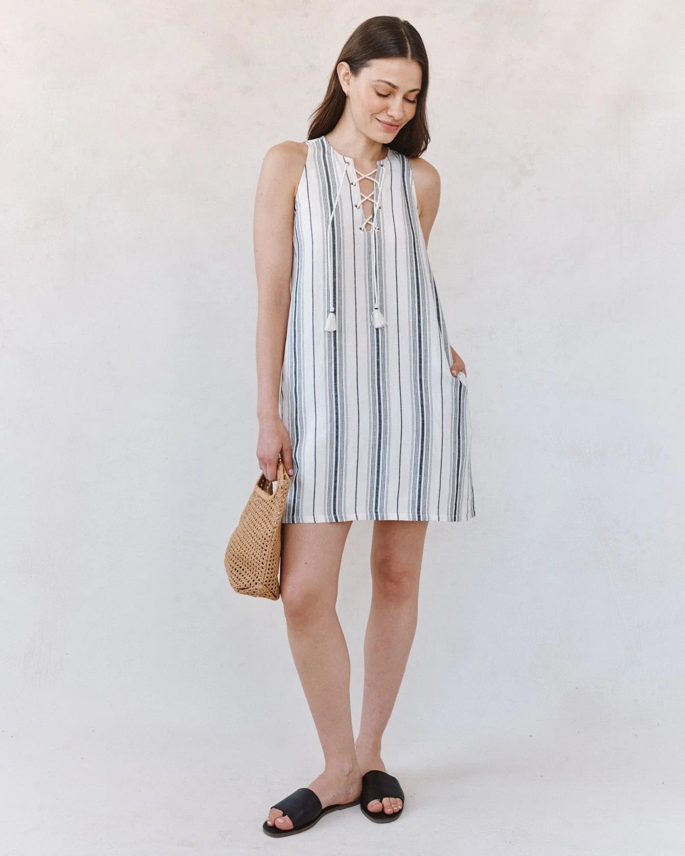 BELLA DAHL - SLEEVELESS LACE UP MINI DRESS