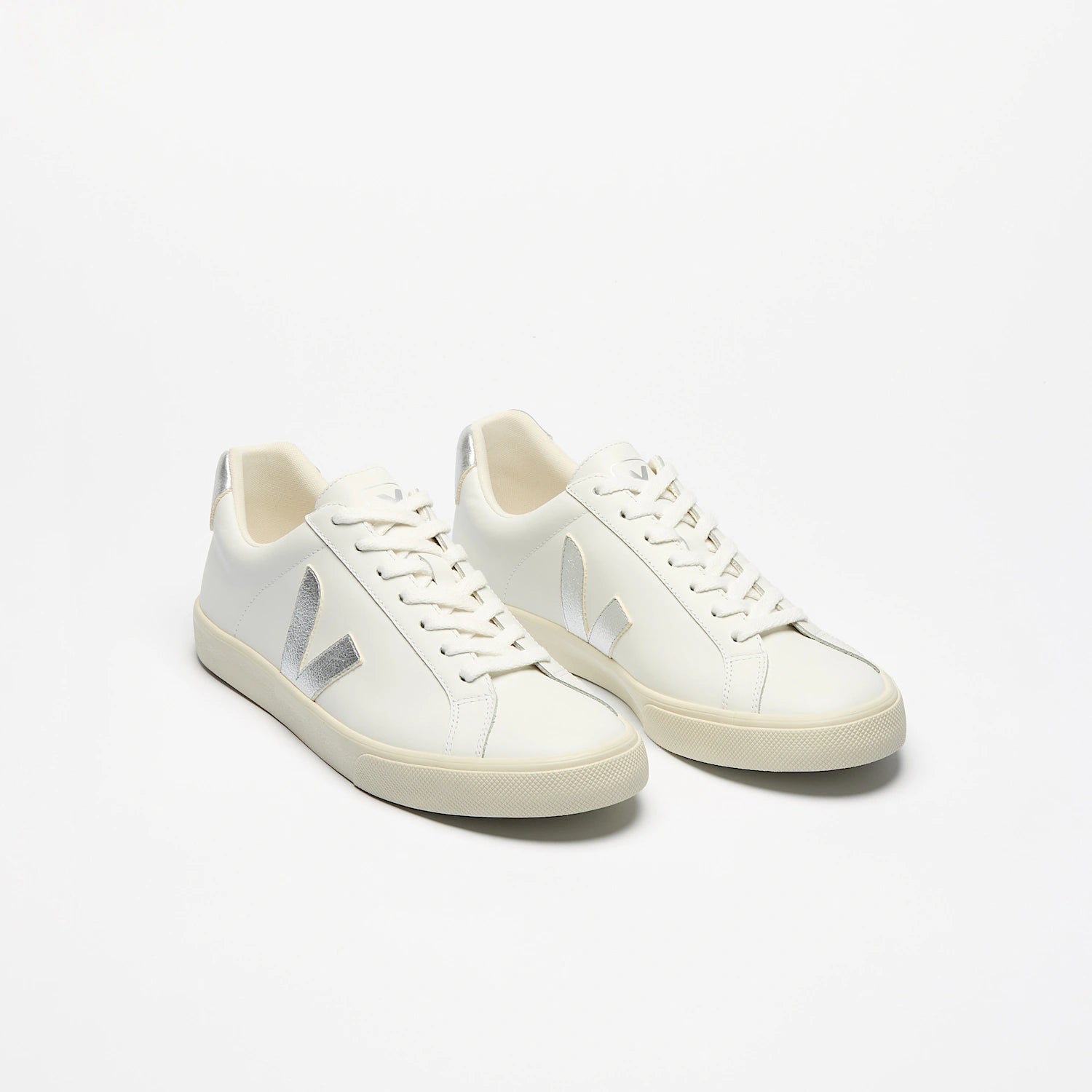 VEJA- WOMEN'S ESPLAR LOGO LEATHER SNEAKER