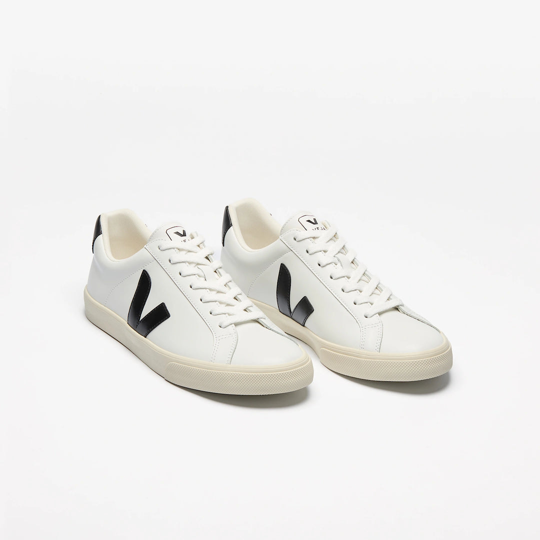 VEJA- WOMEN'S ESPLAR LOGO LEATHER SNEAKER