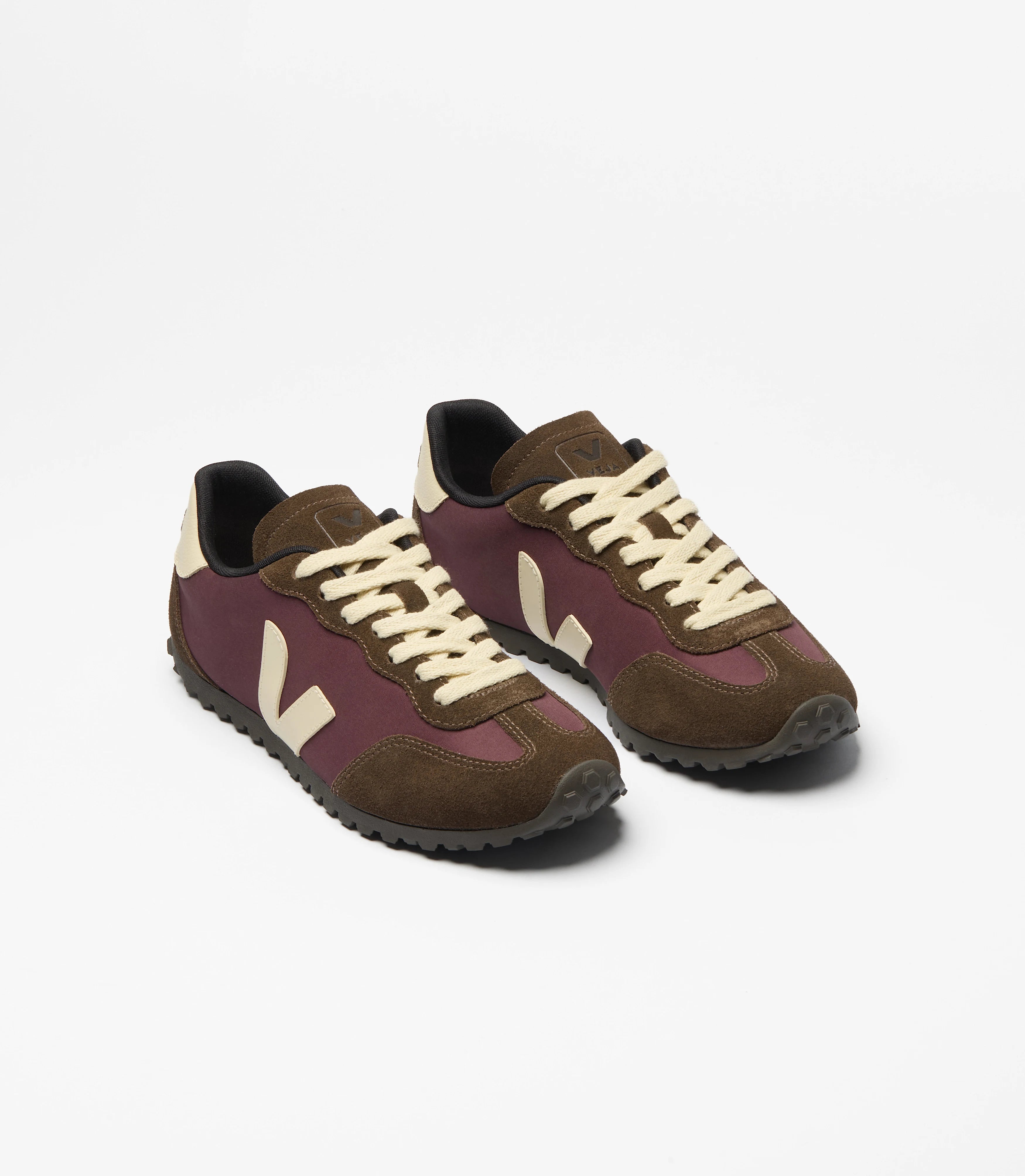 VEJA - GT NOLYN SNEAKER