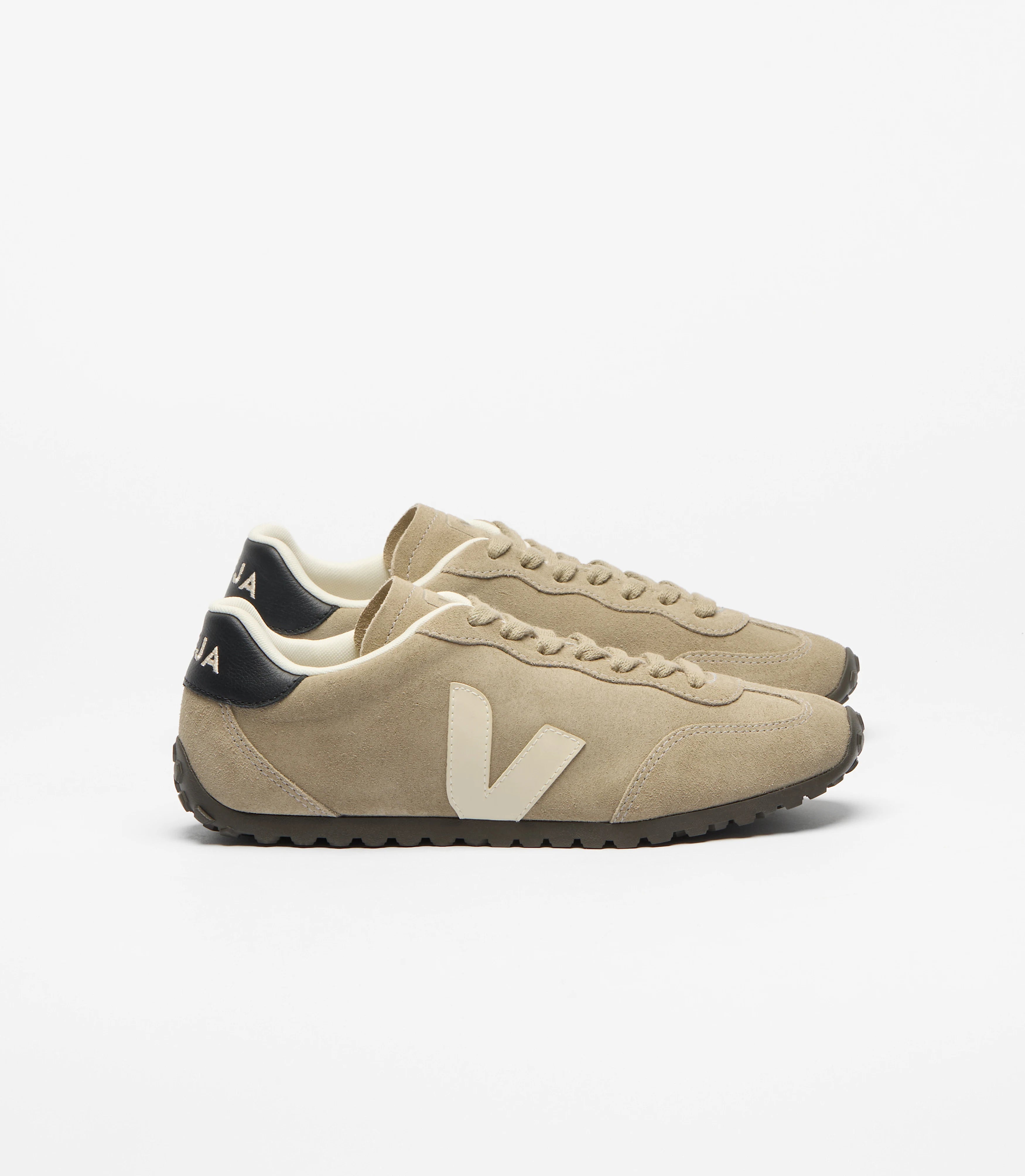 VEJA - GT SUEDE SNEAKER