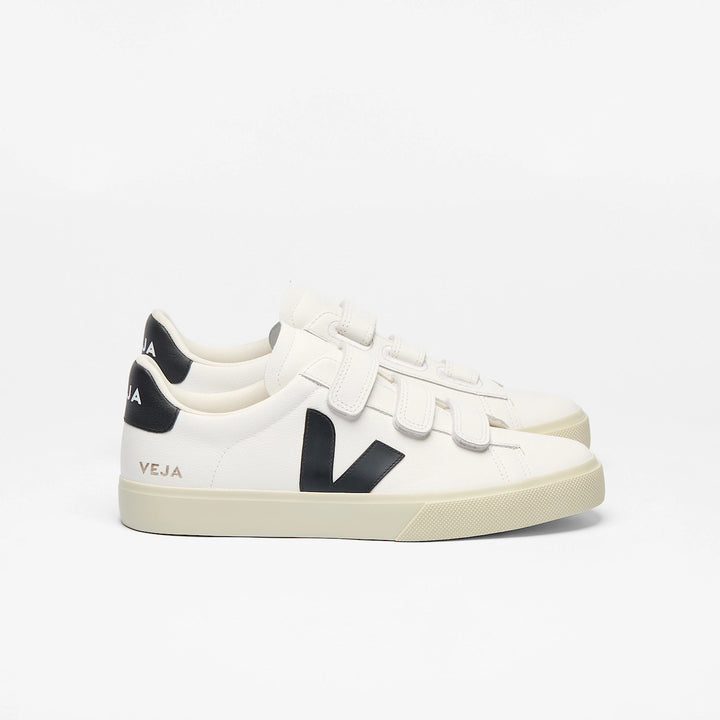 VEJA- WOMEN'S RECIFE CHROMEFREE LEATHER SNEAKER
