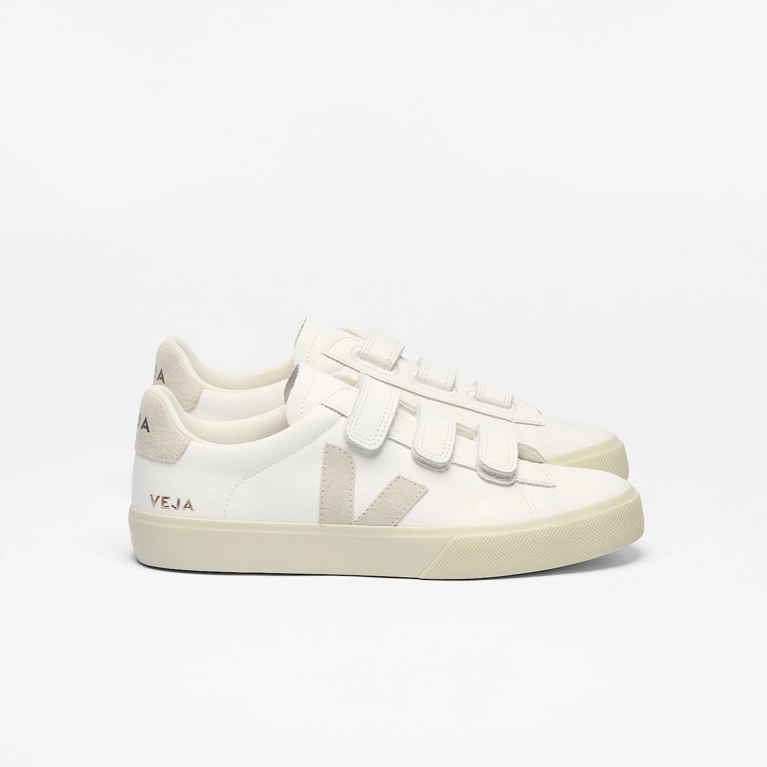 VEJA- WOMEN'S RECIFE CHROMEFREE LEATHER SNEAKER