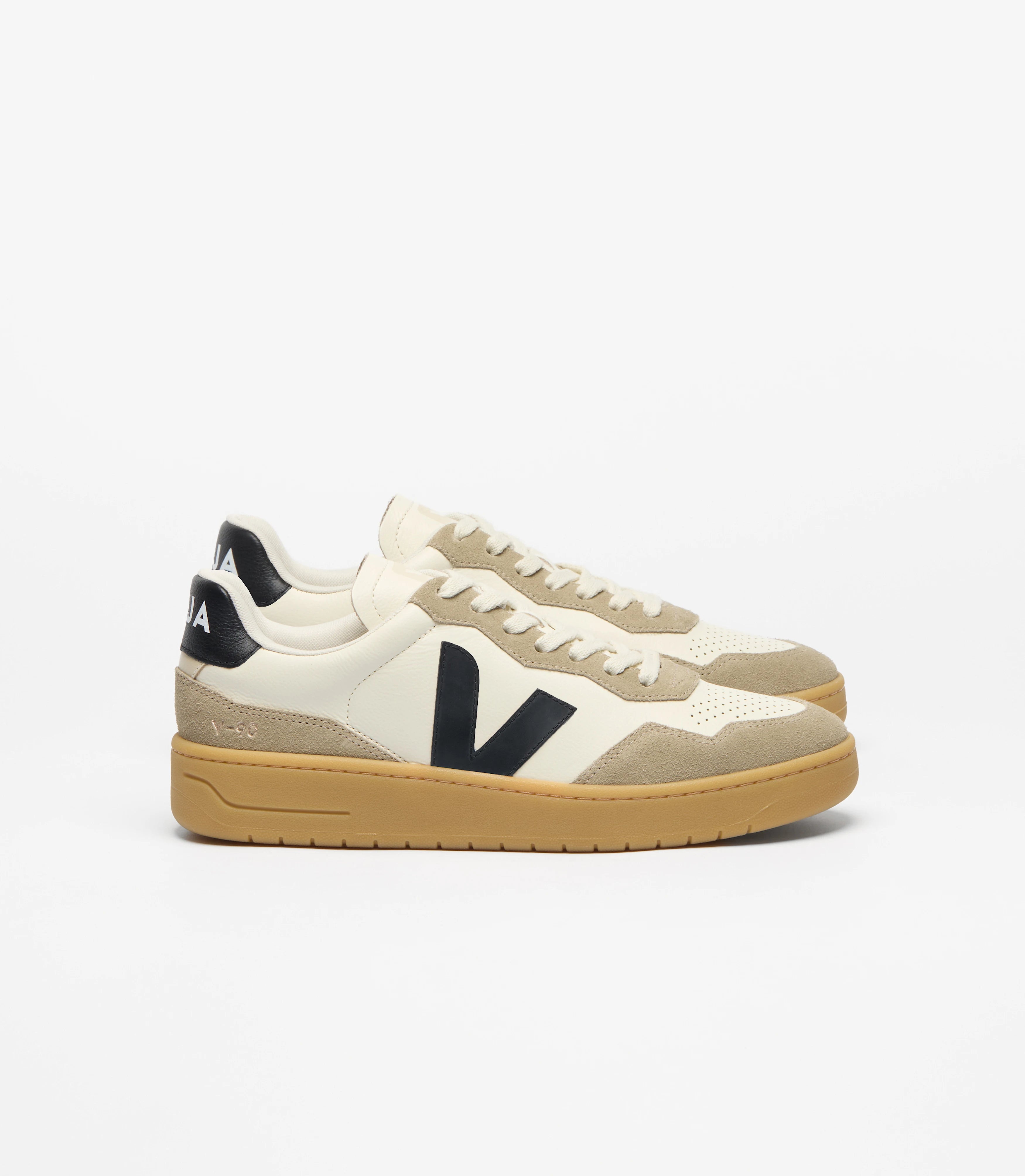 VEJA - V-90 O.T. LEATHER SNEAKER