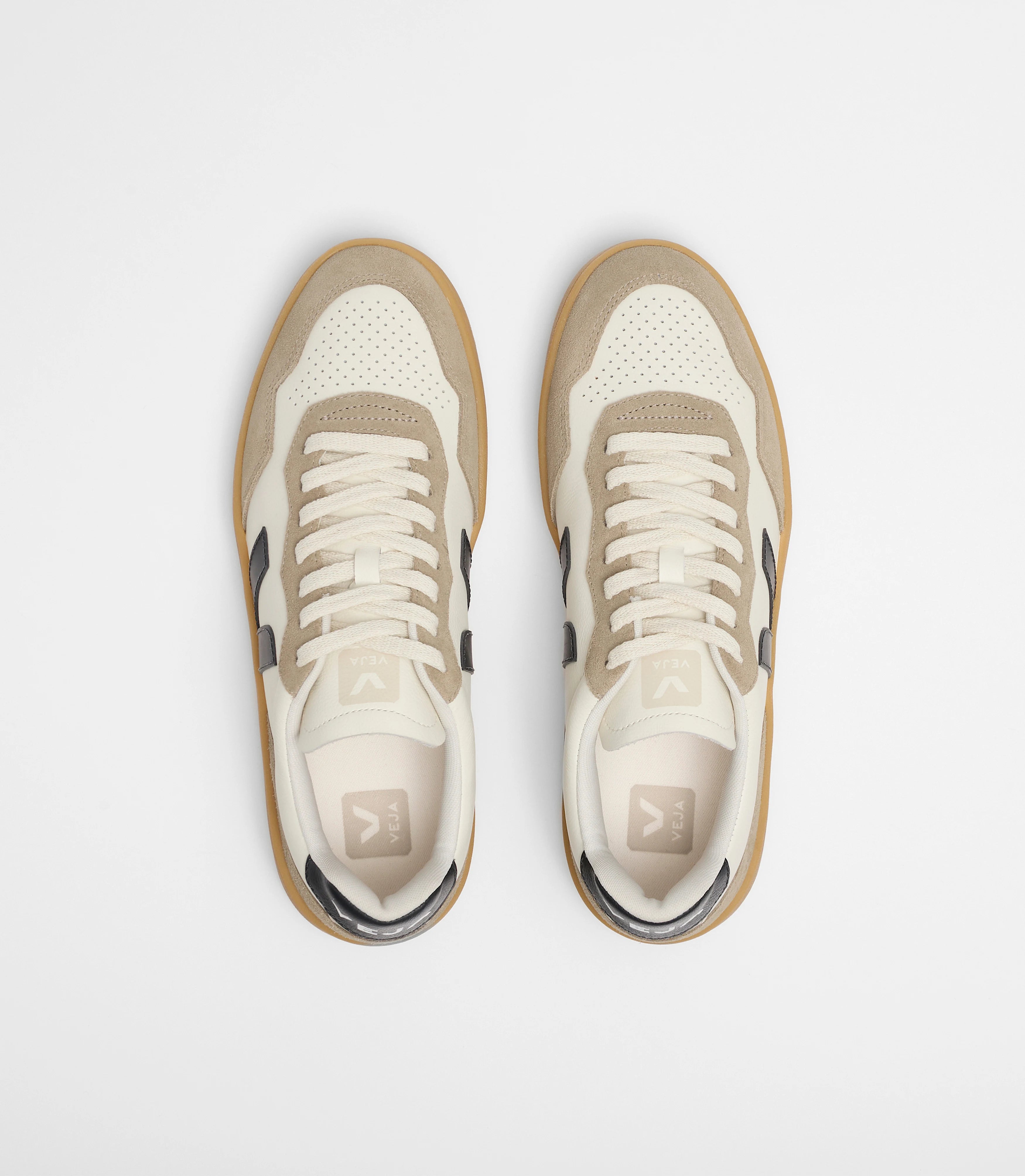 VEJA - V-90 O.T. LEATHER SNEAKER