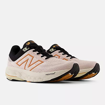 NEW BALANCE- WOMEN'S 860 ATHLETIC SHOE