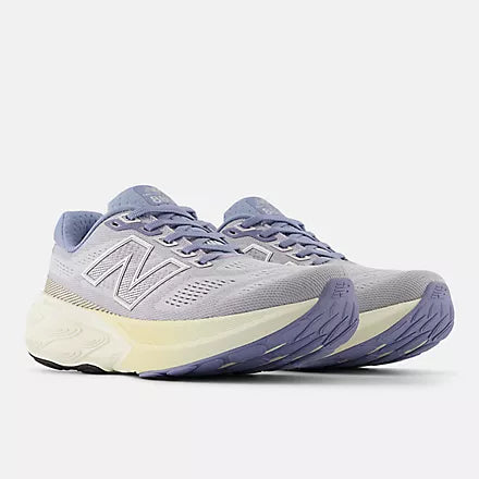 NEW BALANCE- WOMEN'S 880 ATHLETIC SHOE