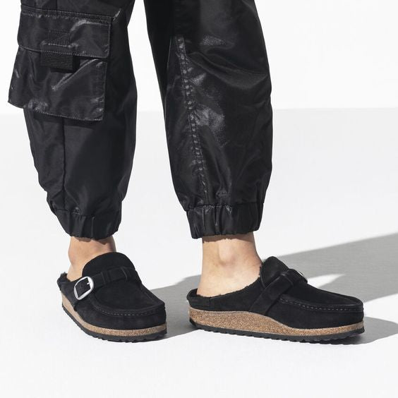 BIRKENSTOCK- BLACK BUCKLEY SHEARLING SLIPPER
